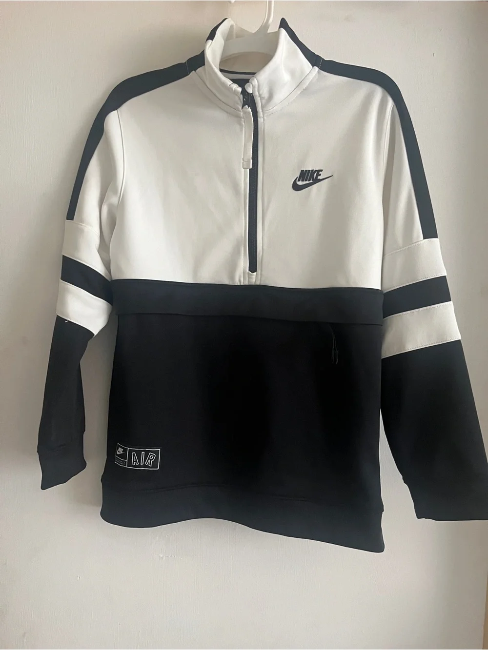 Nike Air Boys Youth Medium Quarter Zip Colorblock Pullover